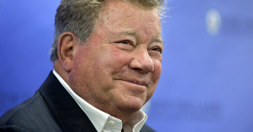 A 90 ans, William Shatner devient la personne la plus âgée à atteindre la dernière frontière.