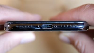 Un étudiant modifie un iPhone X pour ajouter un port USB-C fonctionnel