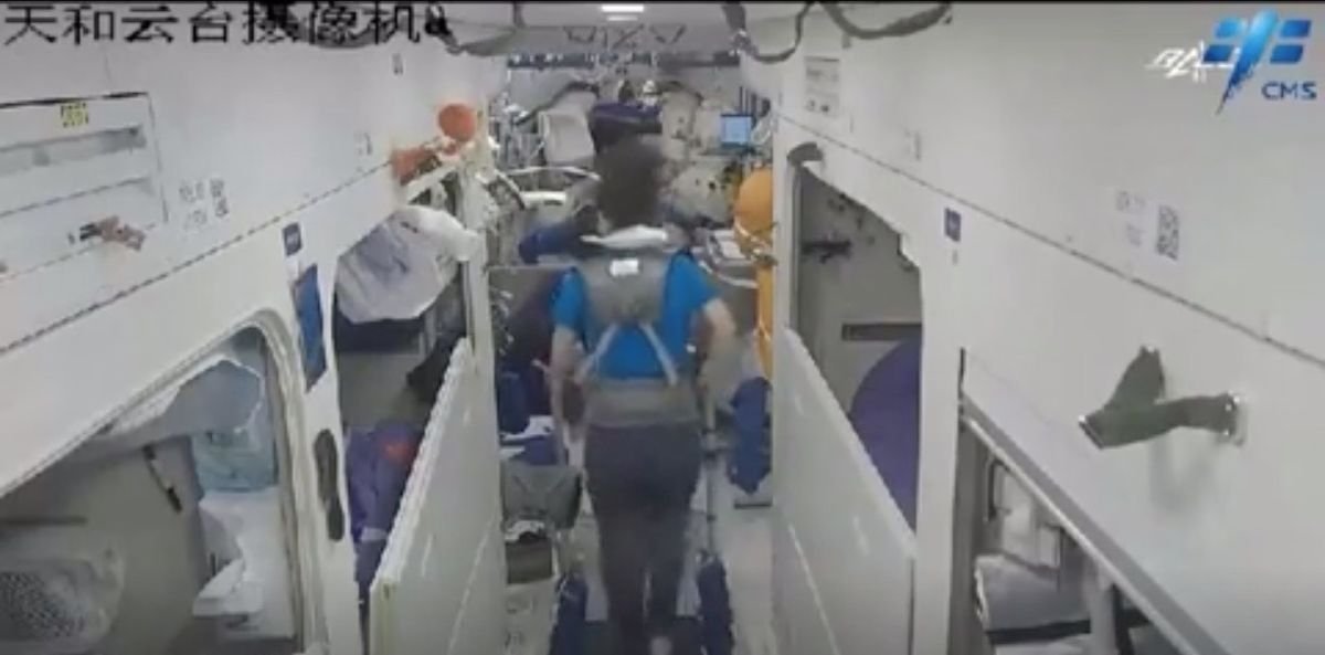 Des astronautes s’entraînent physiquement et mentalement à bord de la station spatiale chinoise (vidéo)