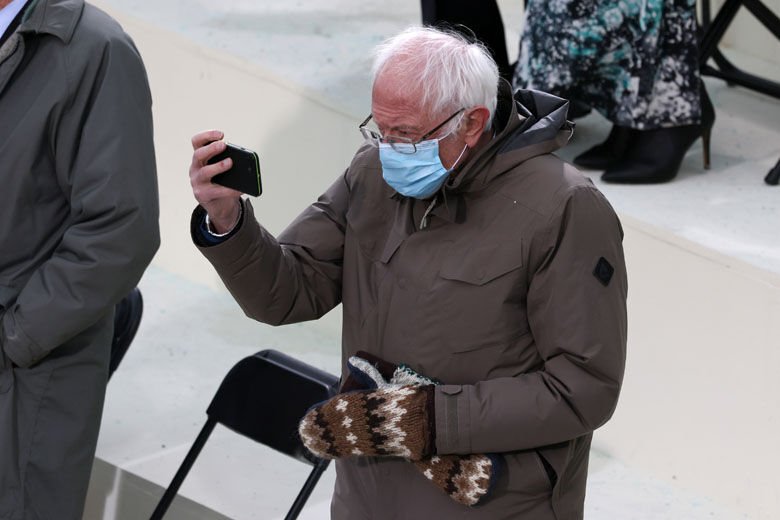 La tenue d’inauguration du sénateur Bernie Sanders remporte Internet |  Actualités de l’OMCP