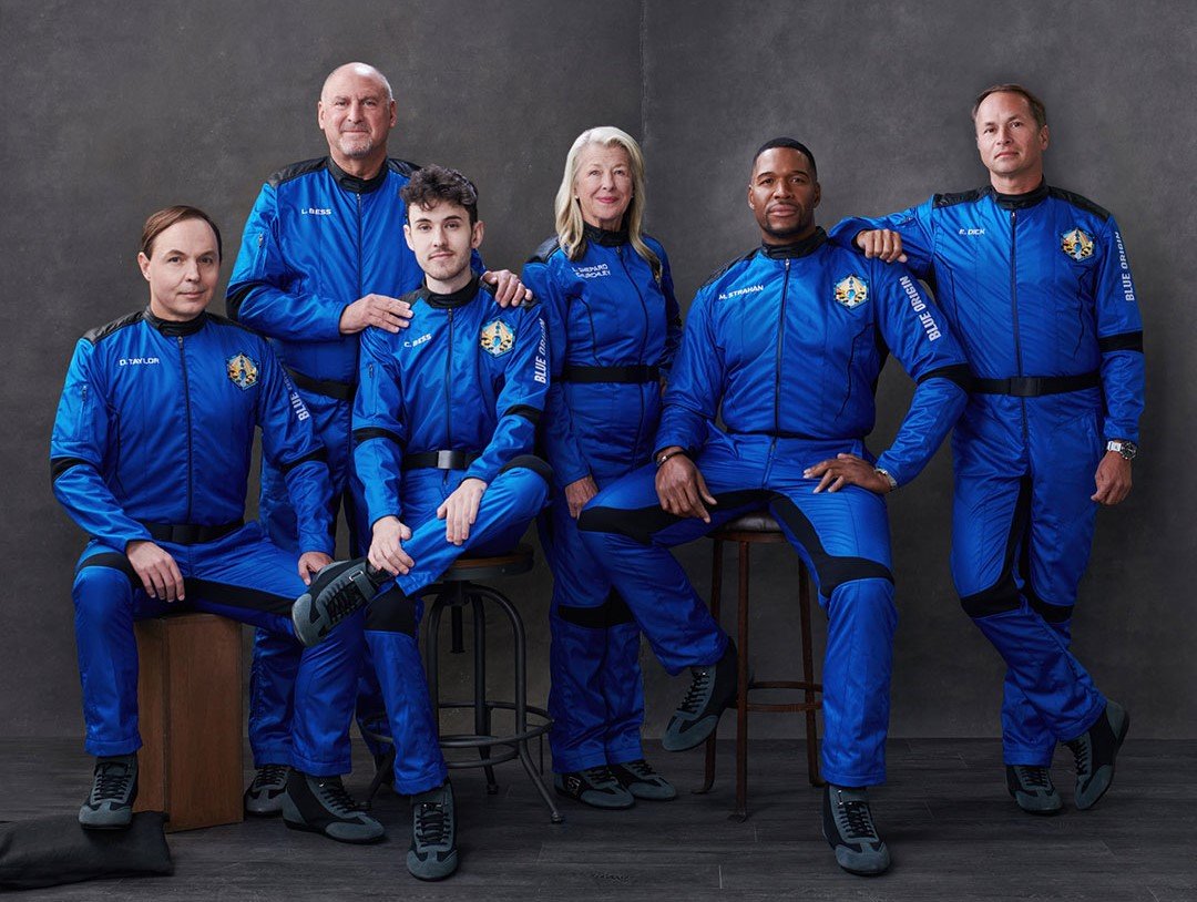 Michael Strahan’s Blue Origin Launch on New Shepard: Mission updates and recap