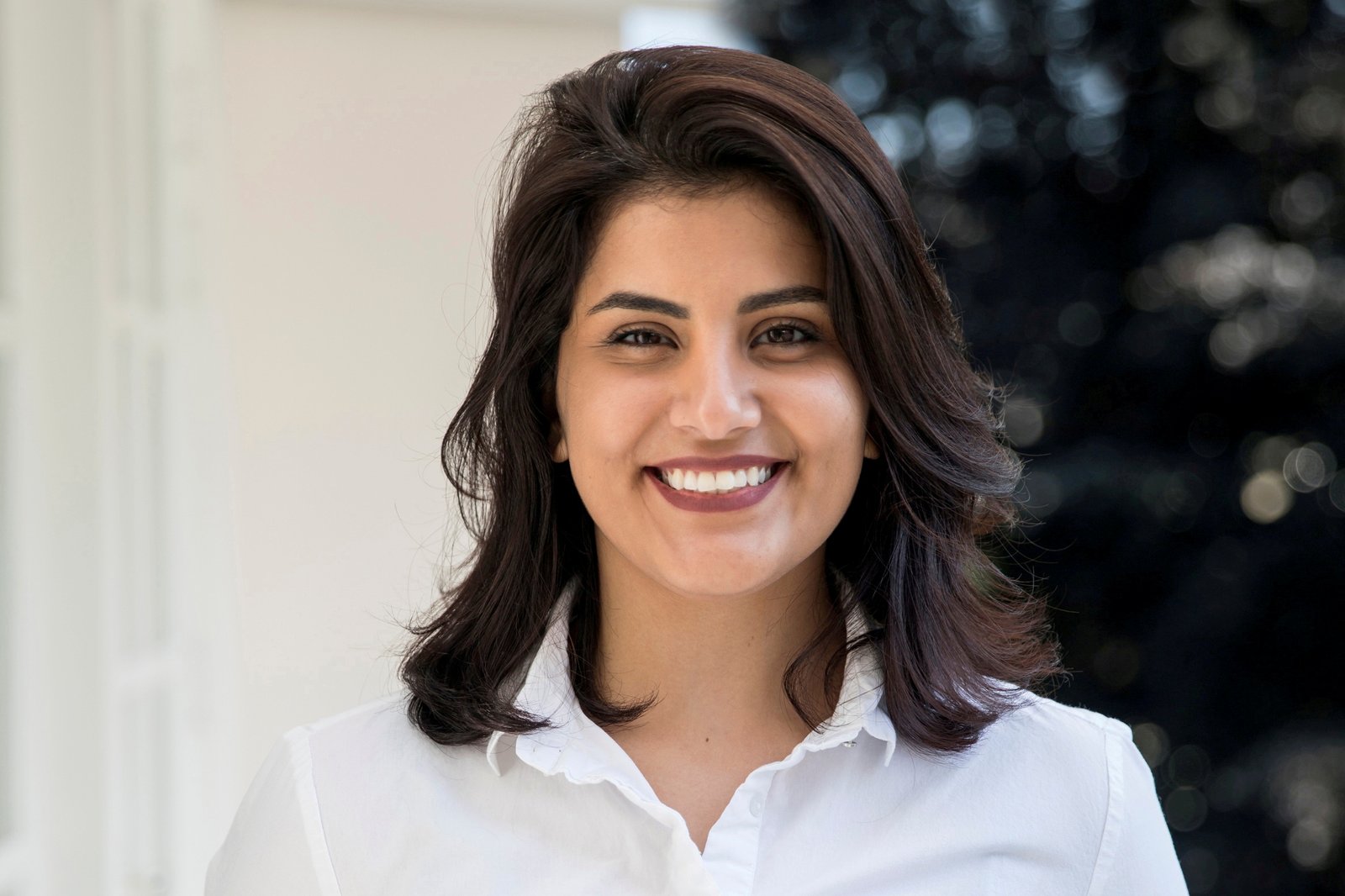 La militante saoudienne des droits des femmes Loujain al-Hathloul est vue sur cette photo non datée.  Marieke Wijntjes/Handout via REUTERS