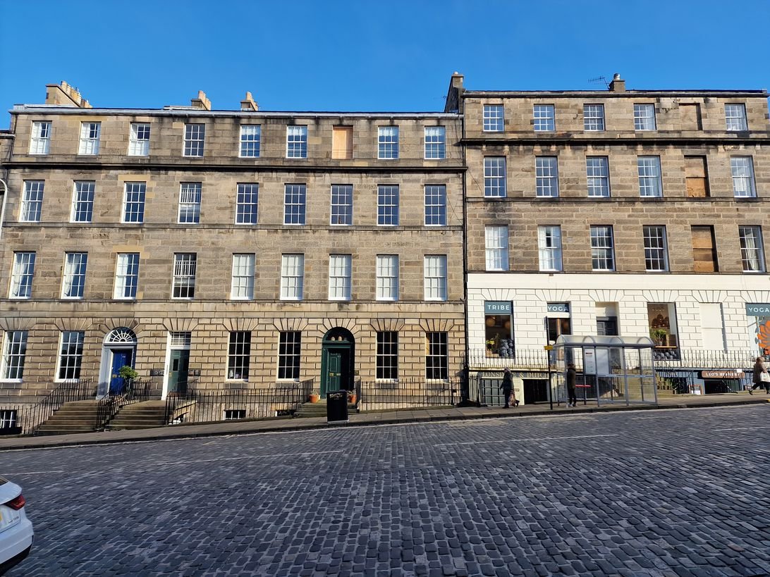 buildings-normal-s22-ultra