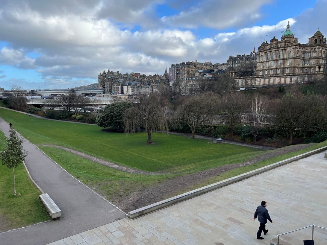 princes-normal-iphone-13-pro