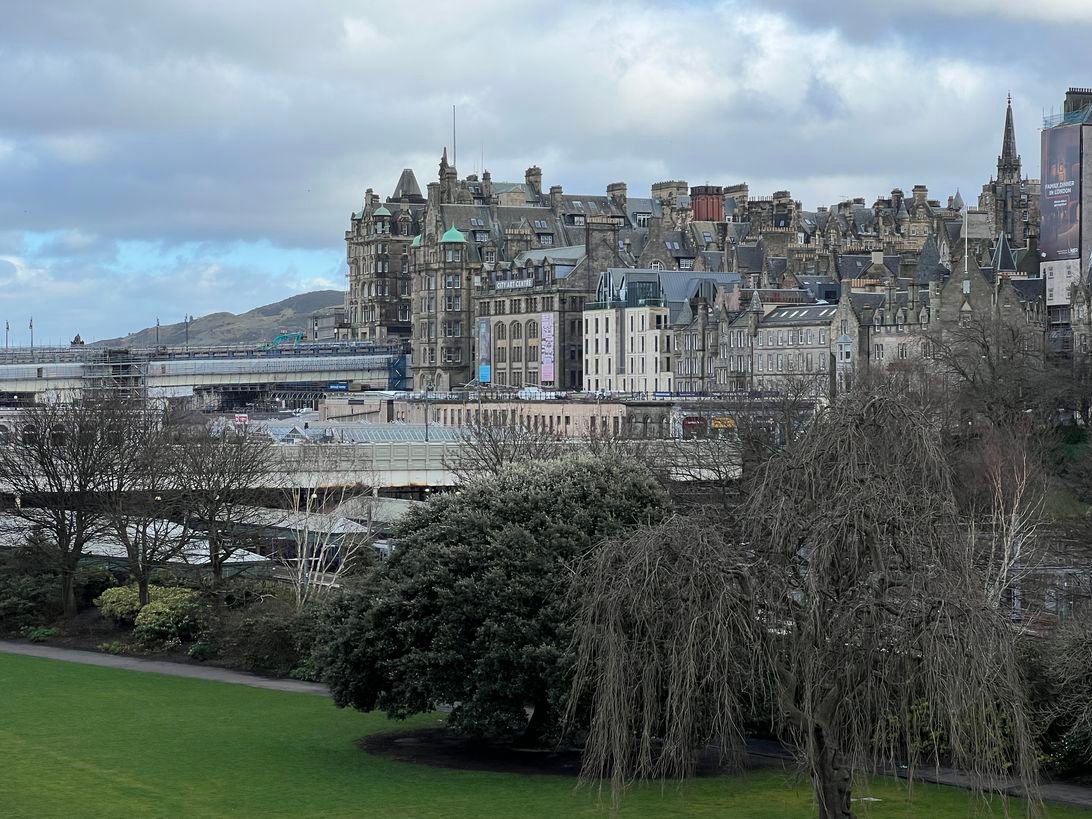 princes-3x-iphone-13-pro