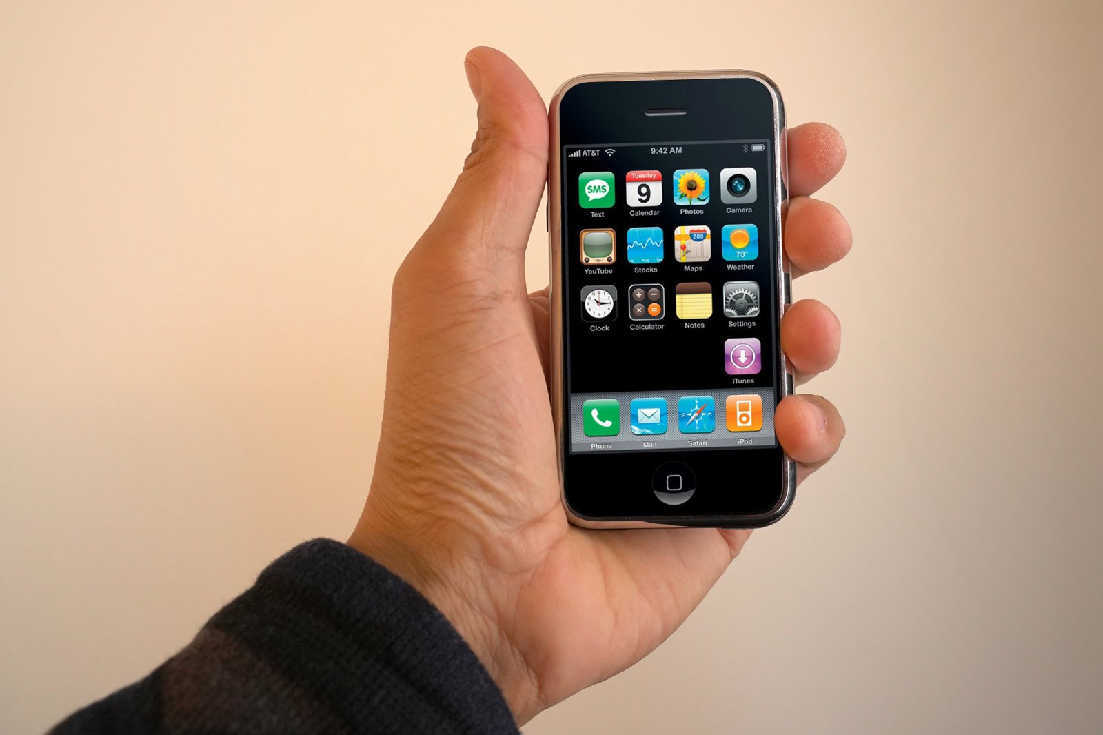 Main tenant l'iPhone de première génération