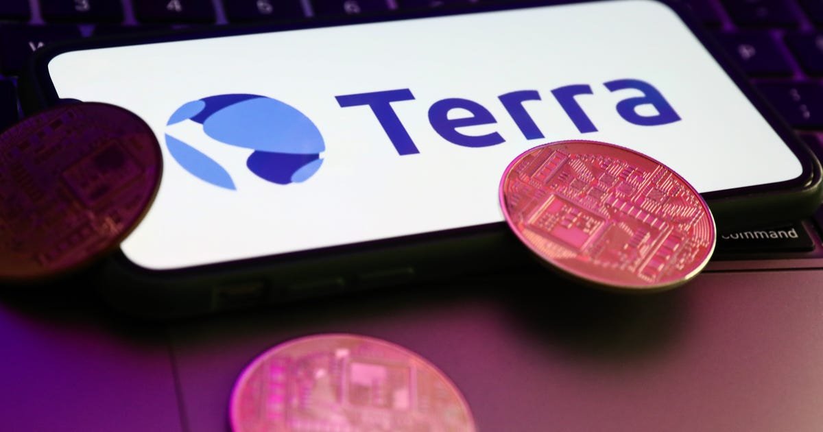 Luna Cryptocurrency Collapse: How UST Broke and Why It Matters