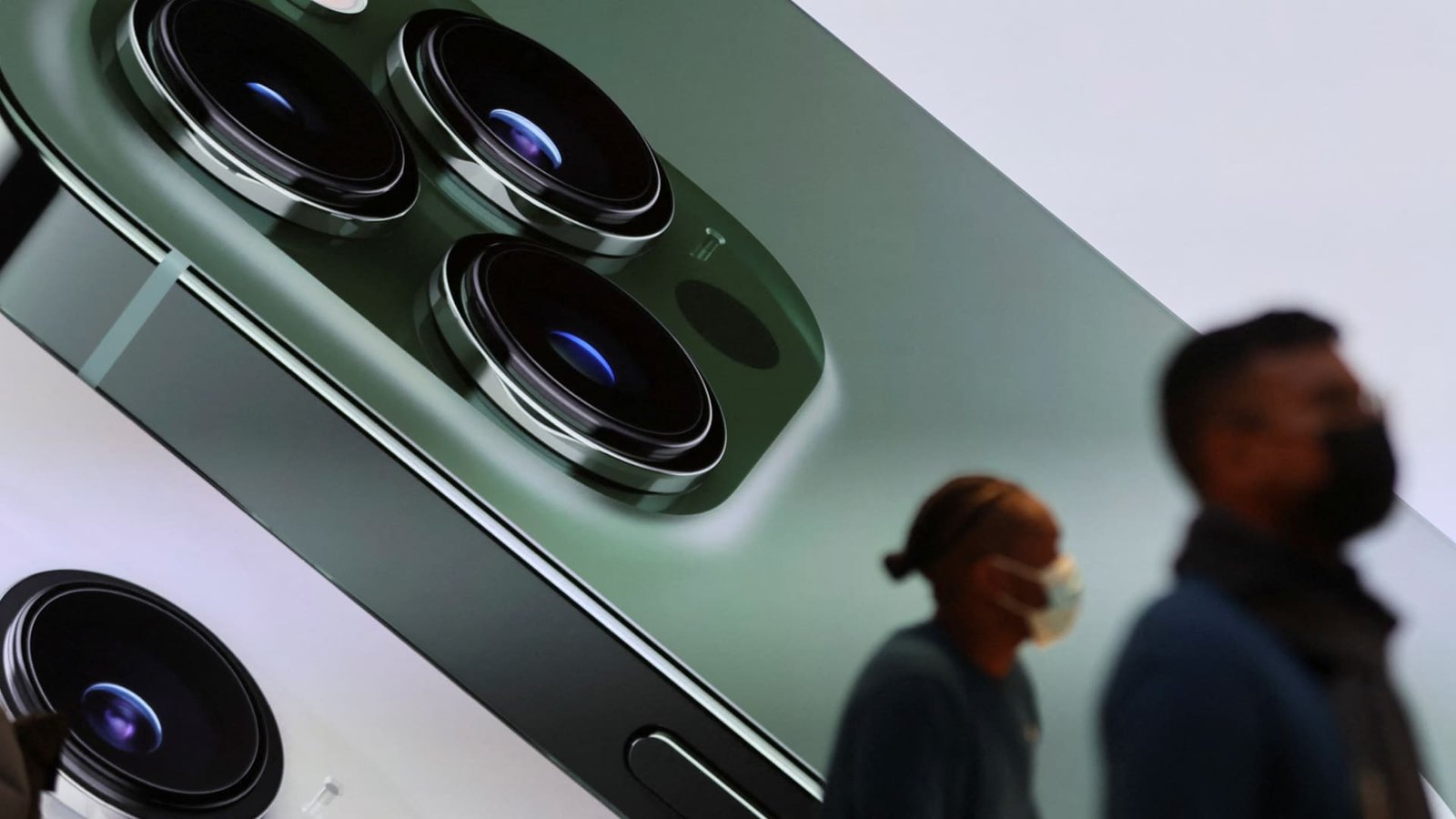 Le fabricant d’iPhone d’Apple affirme que les blocages en Chine ne nuisent pas autant à la chaîne d’approvisionnement qu’on le craignait