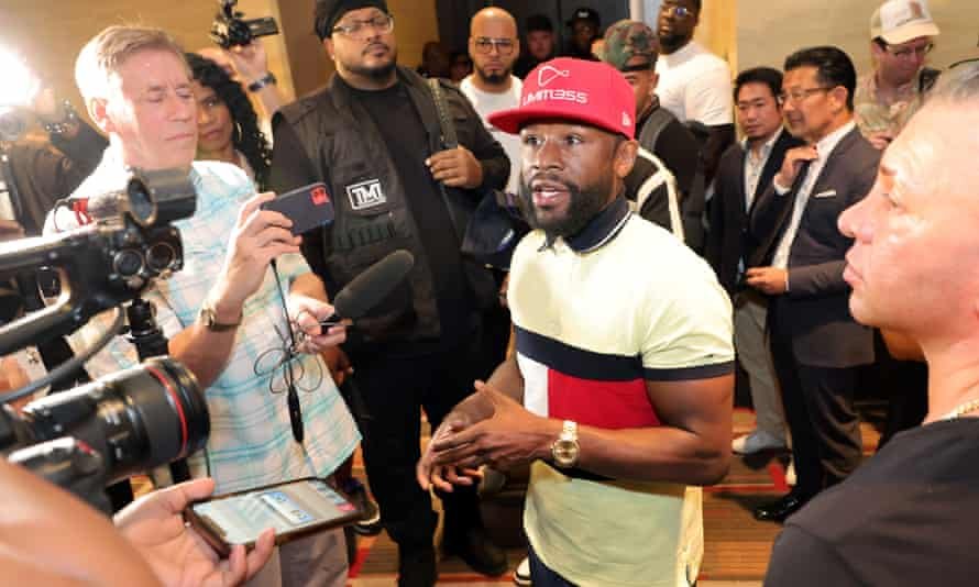 Floyd Mayweather est poursuivi pour avoir promu EthereumMax.