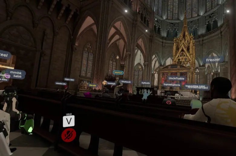 Les gens se rassemblent dans une église de réalité virtuelle.