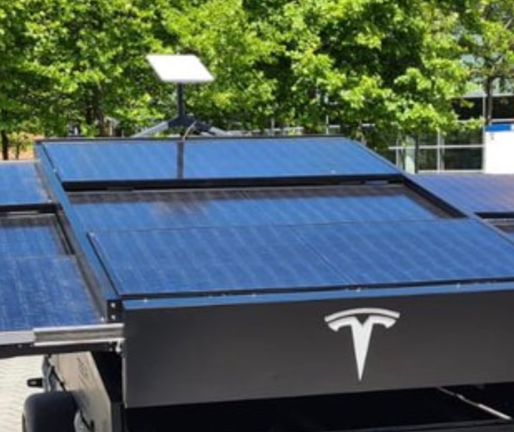 Tesla unveils solar range extender trailer with SpaceX Starlink internet terminal