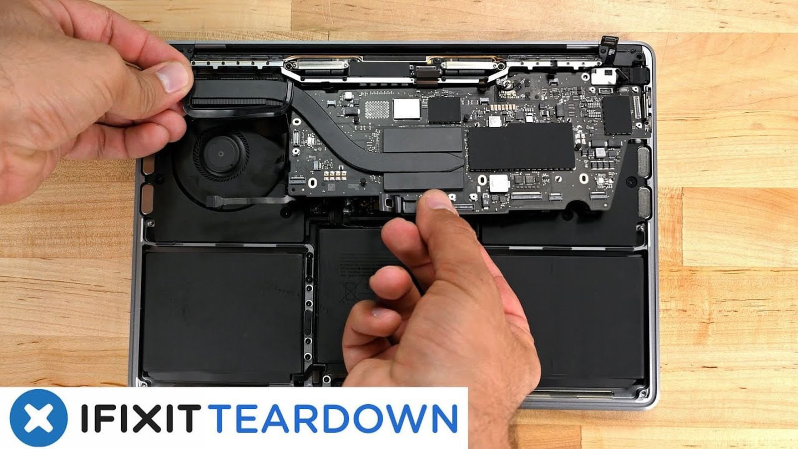 iFixit démonte le MacBook Pro M2 13 pouces