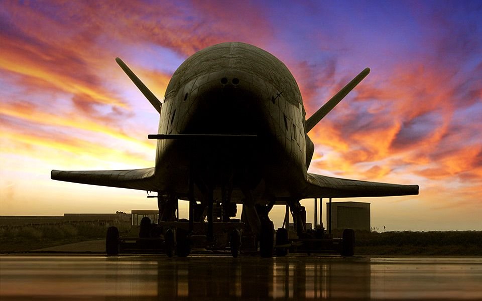 Le mystérieux avion spatial X-37B de l’armée américaine établit un nouveau record de vol spatial