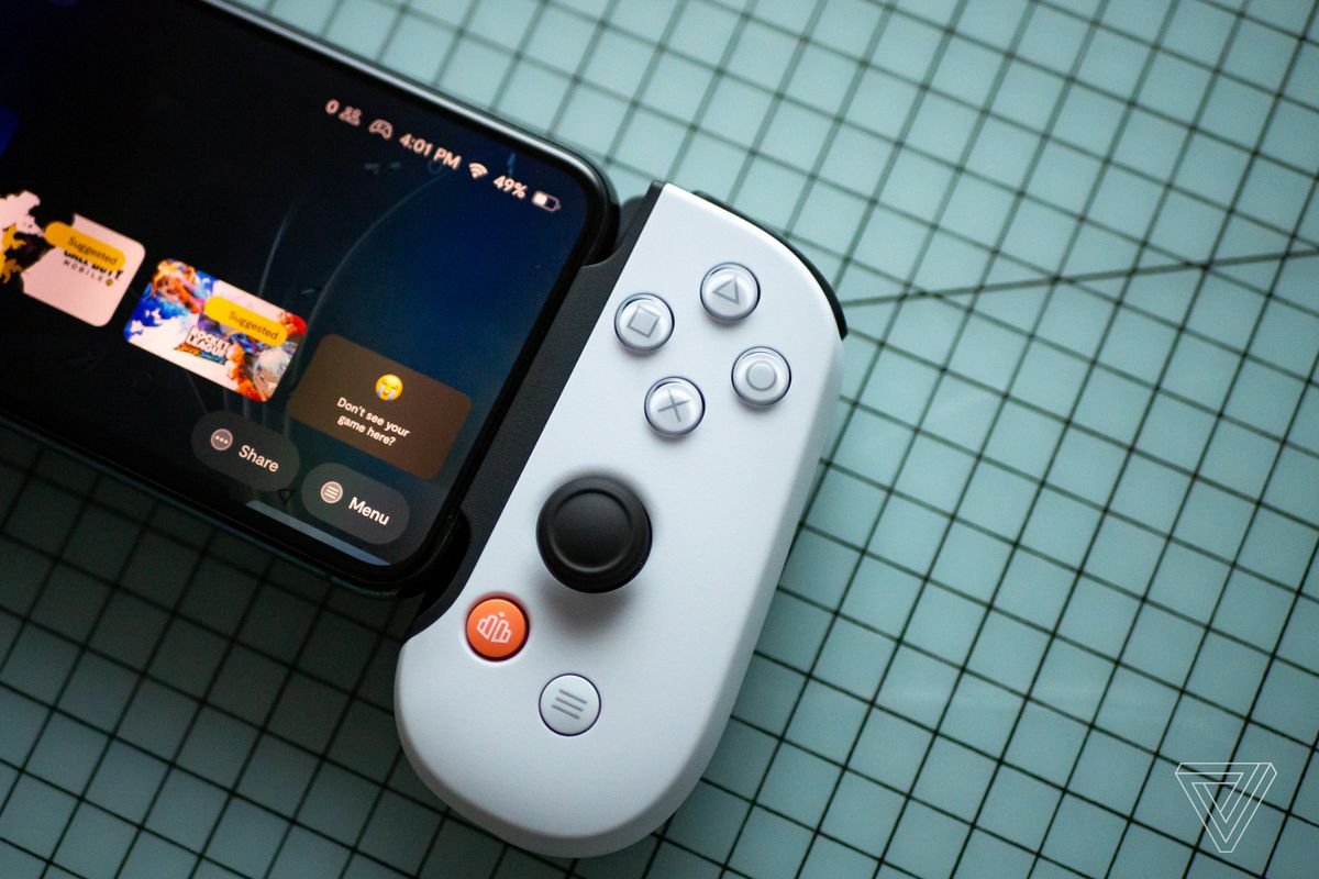 Le premier contrôleur iPhone officiel compatible PlayStation est un Backbone One