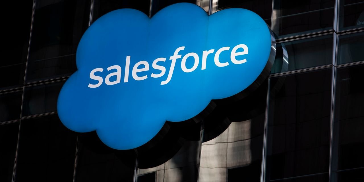 Pourquoi un analyste dit vendre ces quatre grands stocks de logiciels