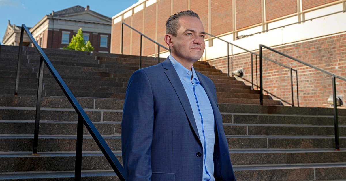 The Computer Scientist Trying to Teach AI to Learn Like We Do | Quanta Magazine