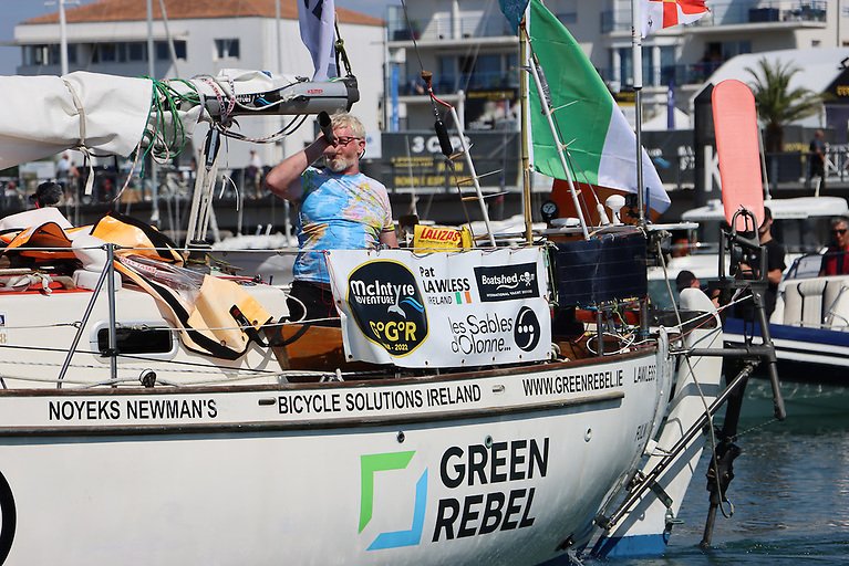 Pat Lawless (Irlande) à bord de son Saga 36 