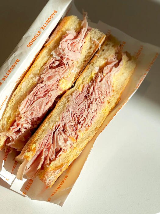 Il suffit de trois ingrédients pour faire le sandwich le plus populaire de France