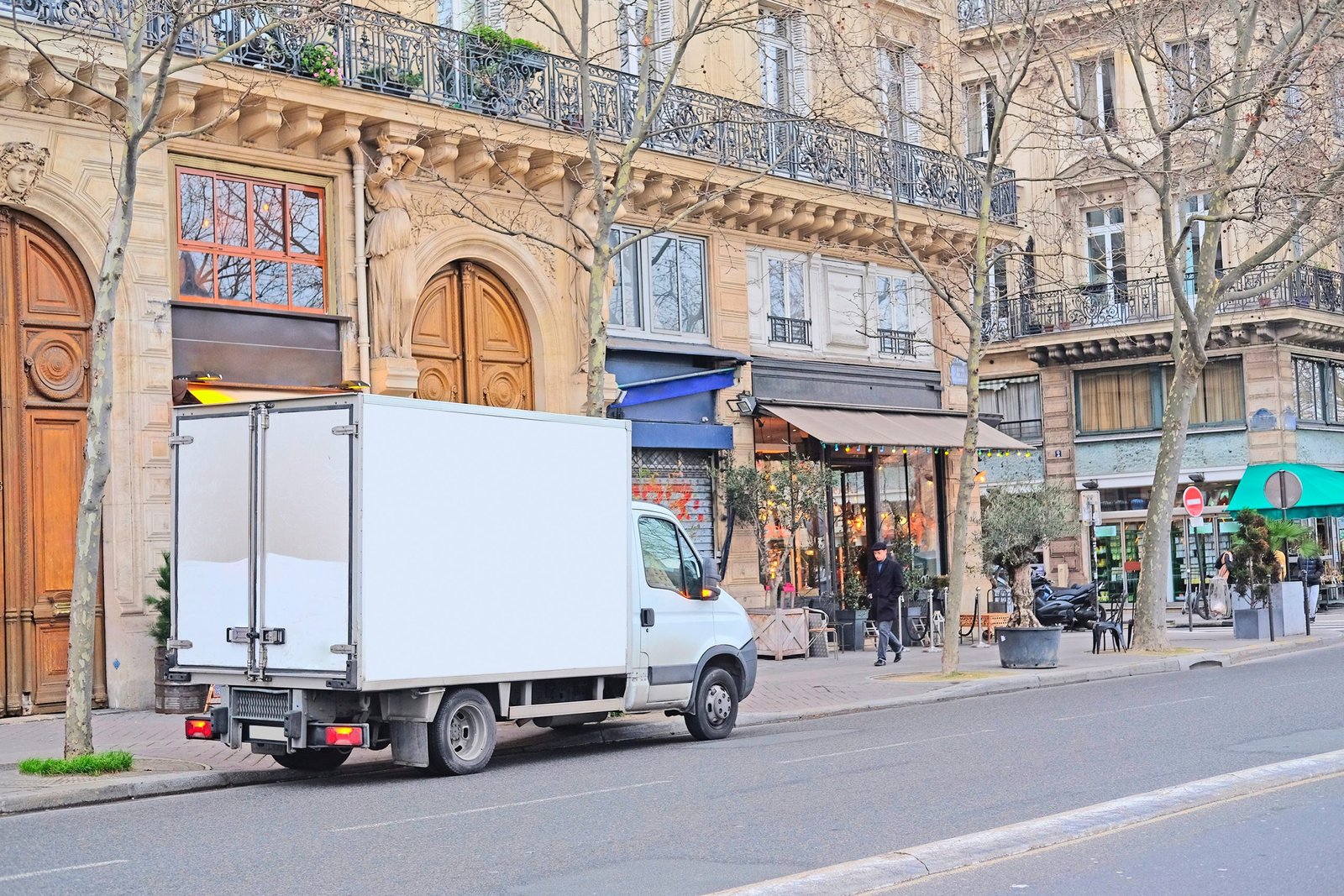 La France s’apprête à restreindre la livraison dans les magasins obscurs – Food On Demand