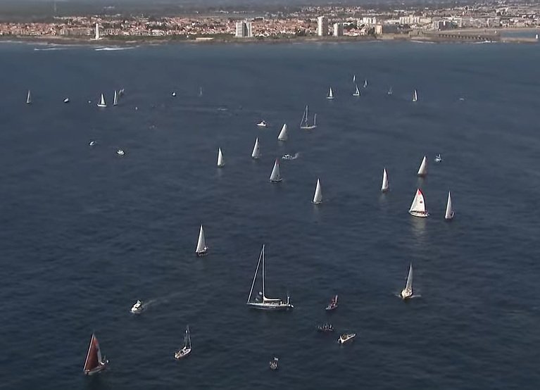 Le départ de la course autour du monde sans escale des Golden Globes