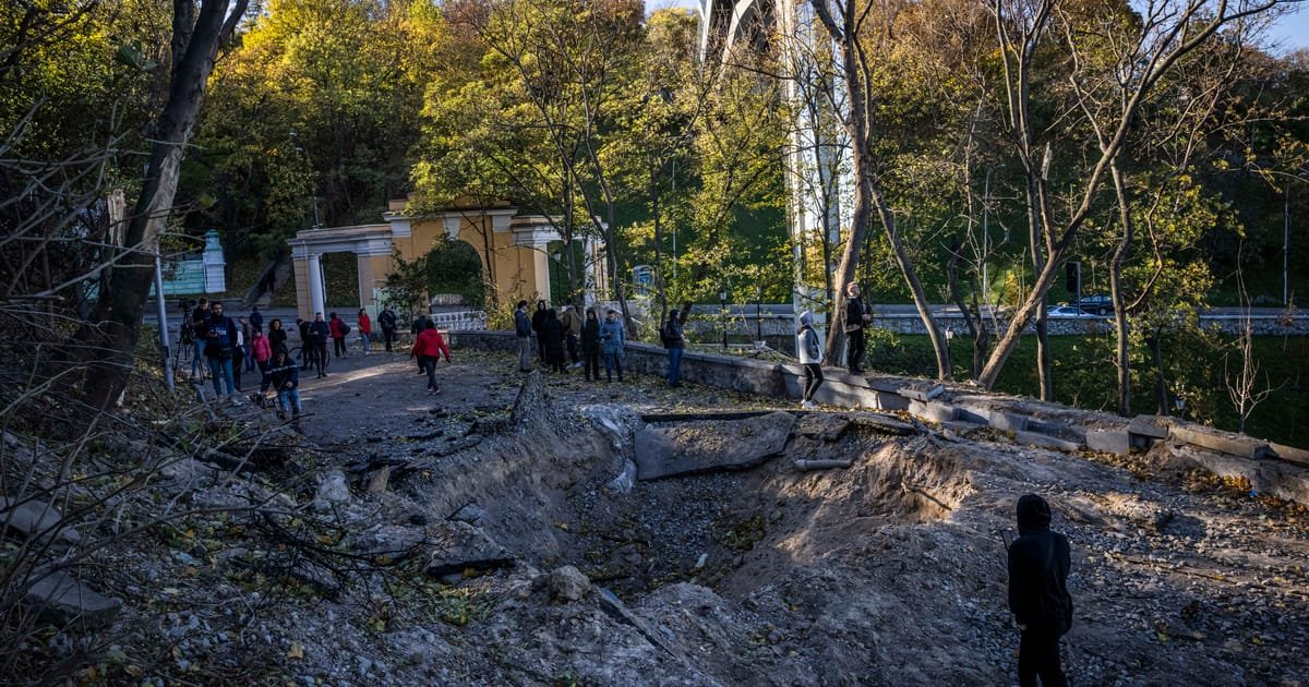 « Cela signifie simplement que nous combattons un terroriste » : Kyiv fouille les décombres
