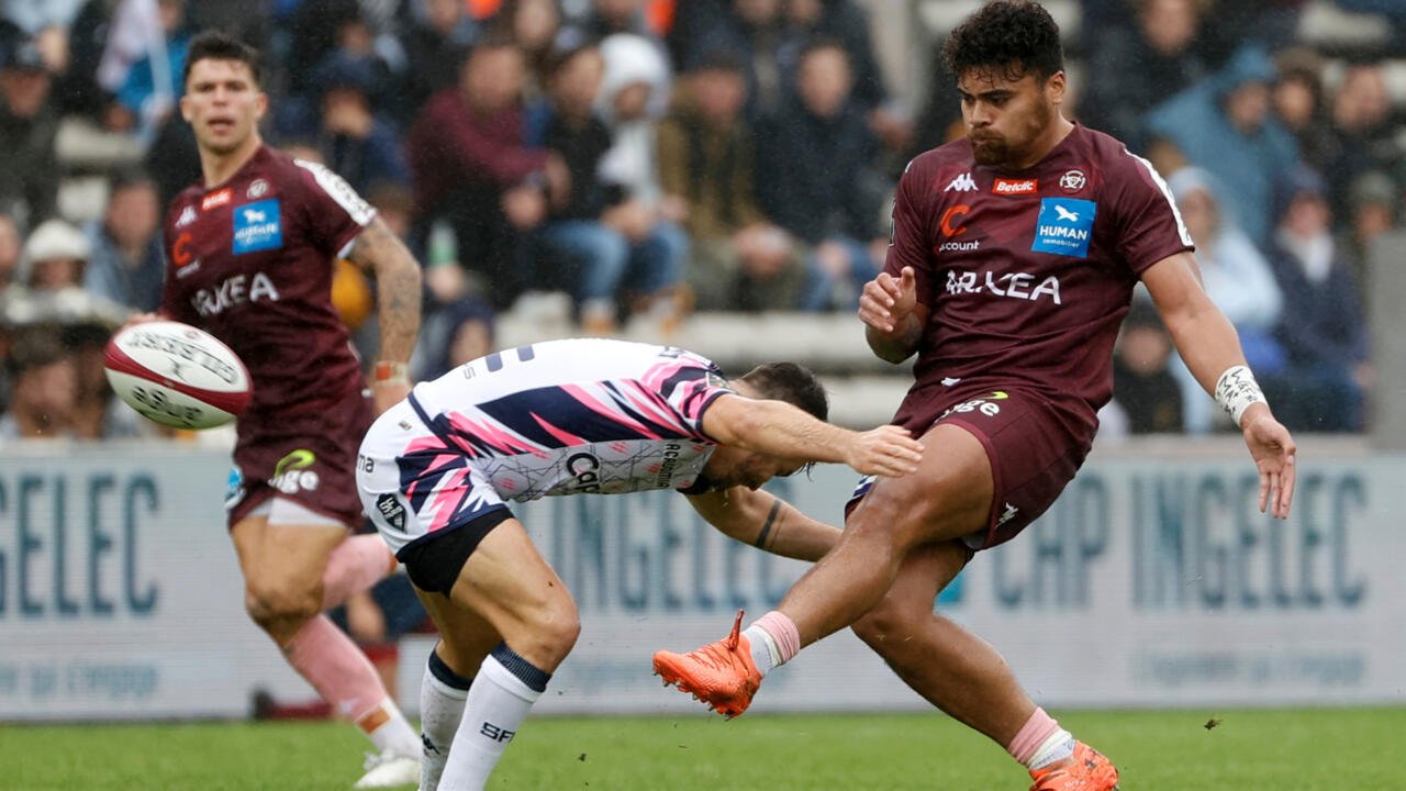 Jalibert donne un coup de pied à Bordeaux-Bègles devant le Stade Français
