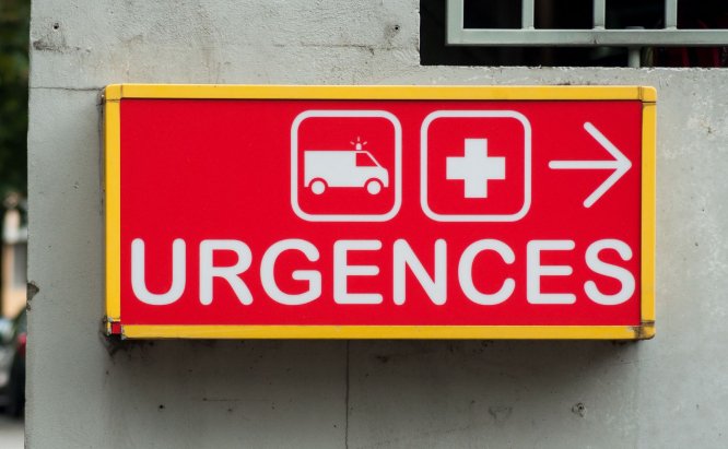 La France teste le triage des appels d’urgence 15 pour évaluer si le médecin assiste