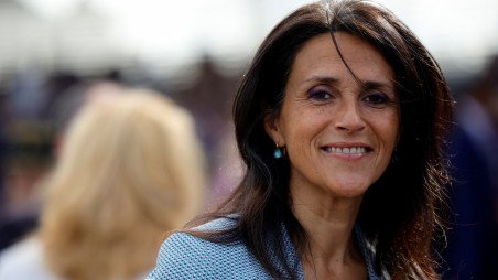 La secrétaire d'État française au Développement, à la Francophonie et aux Partenariats internationaux, Chrysoula Zacharopoulou, assiste au défilé militaire annuel du 14 juillet à Paris, en France, le 14 juillet 2022. REUTERS/Sarah Meyssonnier/Pool/File Photo