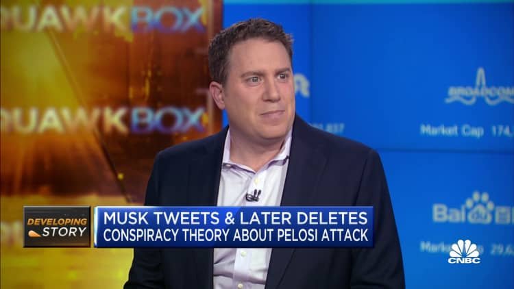Ben Smith de Semafor explique pourquoi il pourrait devenir embarrassant de payer pour Twitter