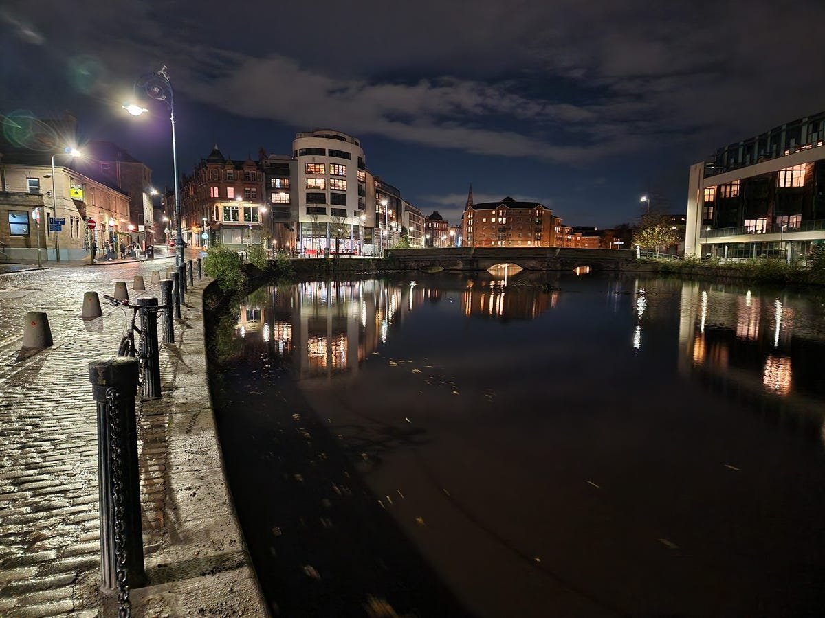 iPhone 14 Pro vs. Pixel 7 Pro, Galaxy S22 Ultra: The Night Mode Test 9 A river at night