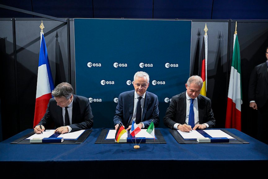 Déclaration conjointe de la France, de l'Allemagne et de l'Italie sur l'avenir de l'exploitation des lanceurs en Europe