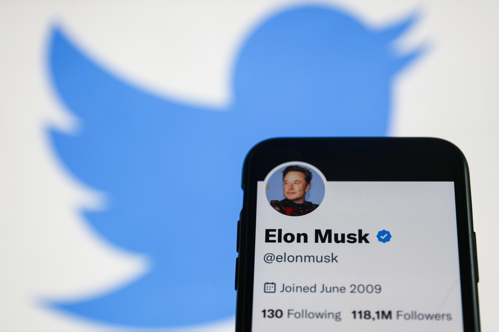 Morgan Stanley dit que le sentiment de Twitter doit changer pour arrêter la chute de 500 milliards de dollars de Tesla