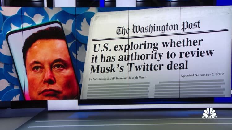 Les annonceurs se retirent de Twitter après la prise de contrôle de Musk alors que le gouvernement envisage un accord