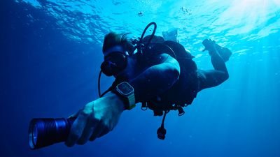 Image à fond perdu du héros de l'Apple Watch Ultra Oceanic Plus