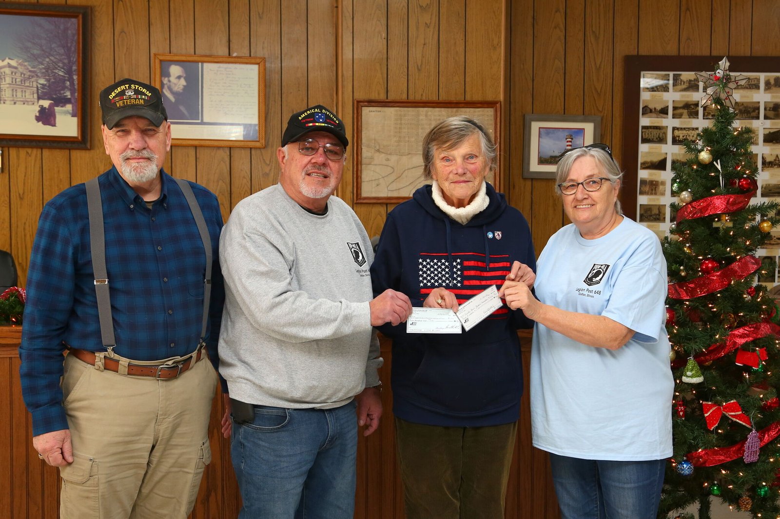 Grafton Legion fait un don au groupe Omaha Beach en France