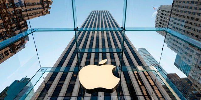 L'Apple Store récemment rénové de la Cinquième Avenue est photographié le 19 septembre 2019 à New York.