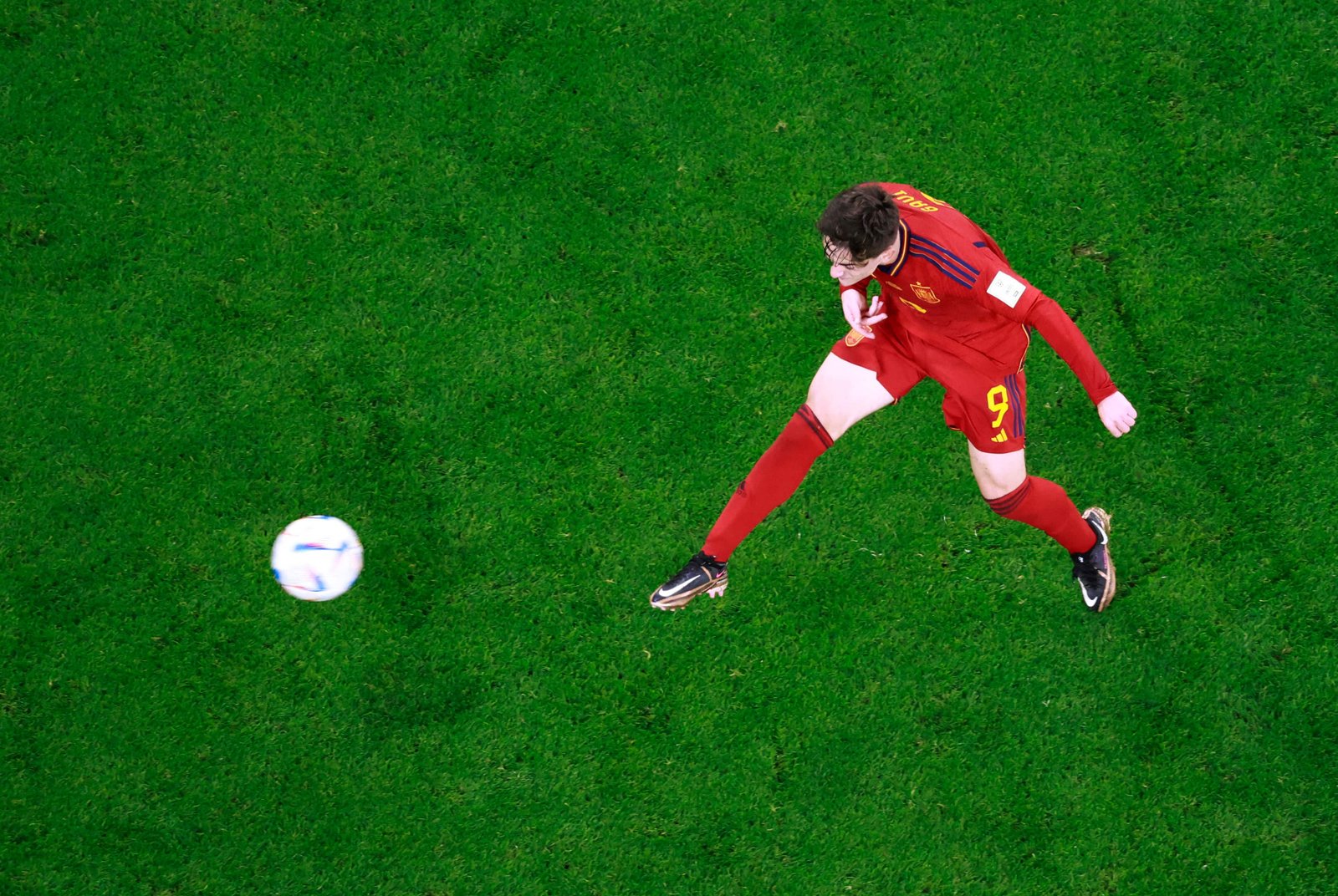 Football football - coupe du monde FIFA Qatar 2022 - Groupe E - Espagne / Costa Rica - Stade Al Thumama, Doha, Qatar - 23 novembre 2022 Gavi en Espagne marque son cinquième but REUTERS/Peter Cziborra