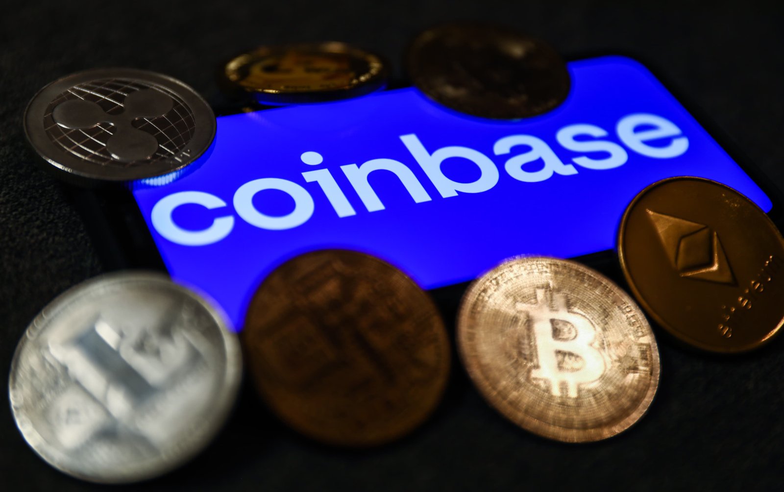 Piper Sandler dit que Coinbase pourrait capitaliser sur la faillite de FTX, voit les actions plus que doubler