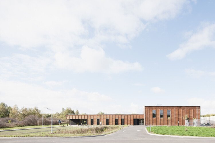 cotron IIe-de-France Research Center & Laboratory / Atelier Tqui Architectes - Photographie d'extérieur