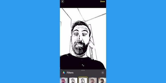 Les effets de l'appareil photo vous permettent d'embellir les images que vous envoyez en ajoutant des filtres, du texte, des autocollants et plus encore.