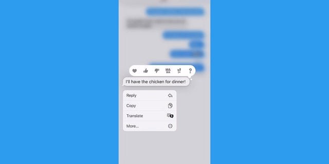 Envoyez un message amusant avec ces astuces iPhone 3 Plutôt que de taper une réponse à la personne à qui vous envoyez un SMS, vous pouvez simplement donner au message un pouce levé ou un cœur avec l'effet Tapback.