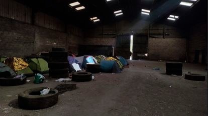 L'entrepôt où Ali a vécu 60 jours à Calais avant de traverser la Manche.