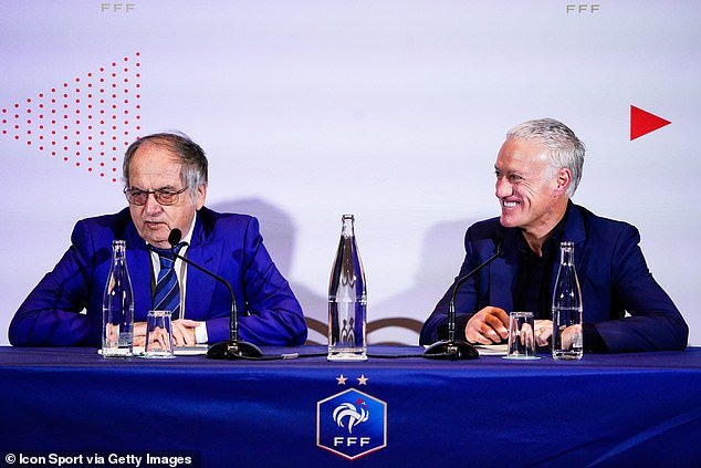 Le président français du football, Noel Le Graet, a publiquement défendu Deschamps le mois dernier