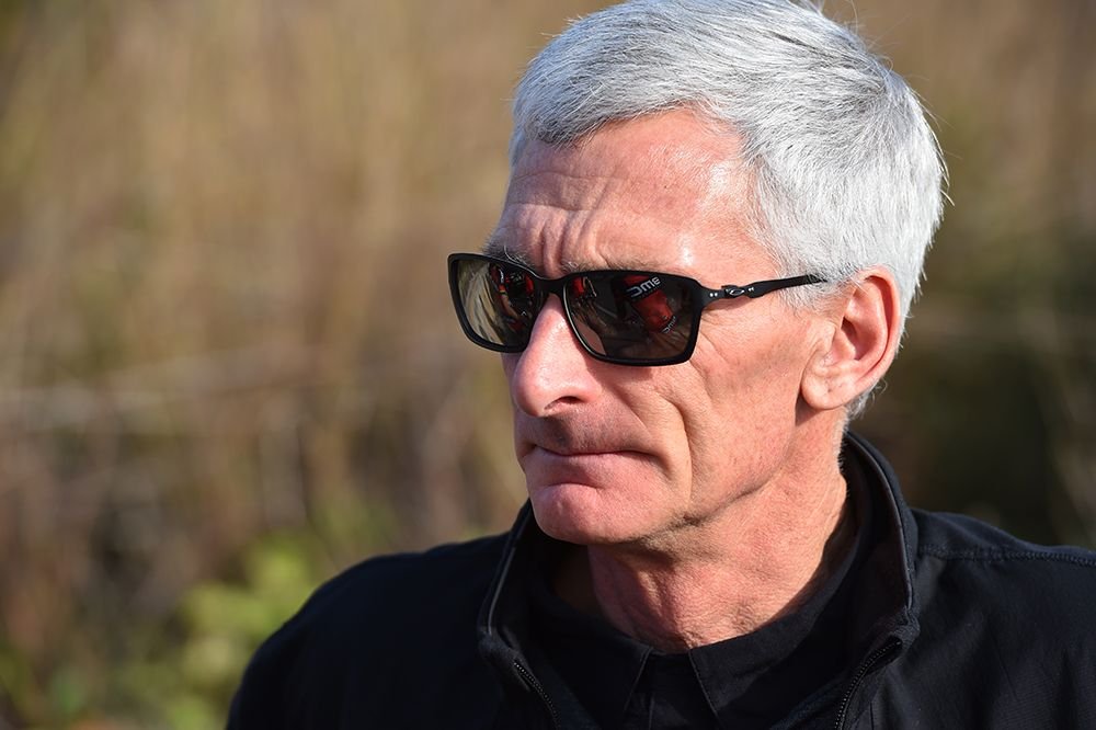 Le cerveau des victoires de Pogacar sur le Tour de France, Allan Peiper, revient aux Emirats Arabes Unis