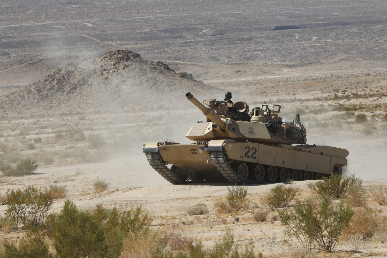 Les États-Unis vont envoyer à l’Ukraine des chars Abrams plus avancés mais pas d’armure secrète