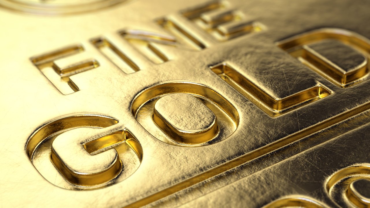 Les prix de l'or devraient monter en flèche en 2023 : les experts prédisent des records pour les métaux précieux