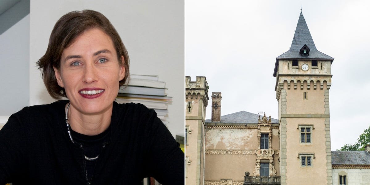 Un architecte a acheté un château français du XIXe siècle en ruine et l’a restauré pour qu’il corresponde aux plans des propriétaires d’origine.  Maintenant, vous pouvez louer une chambre jusqu’à 600 $ par nuit voir à l’intérieur.