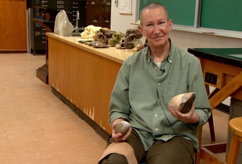 Un professeur étudie 300 000 ans d’histoire en un seul site |  Nouvelles de Radio-Canada