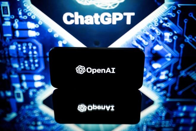 ChatGPT est une application logicielle d'intelligence artificielle conversationnelle développée par OpenAI.