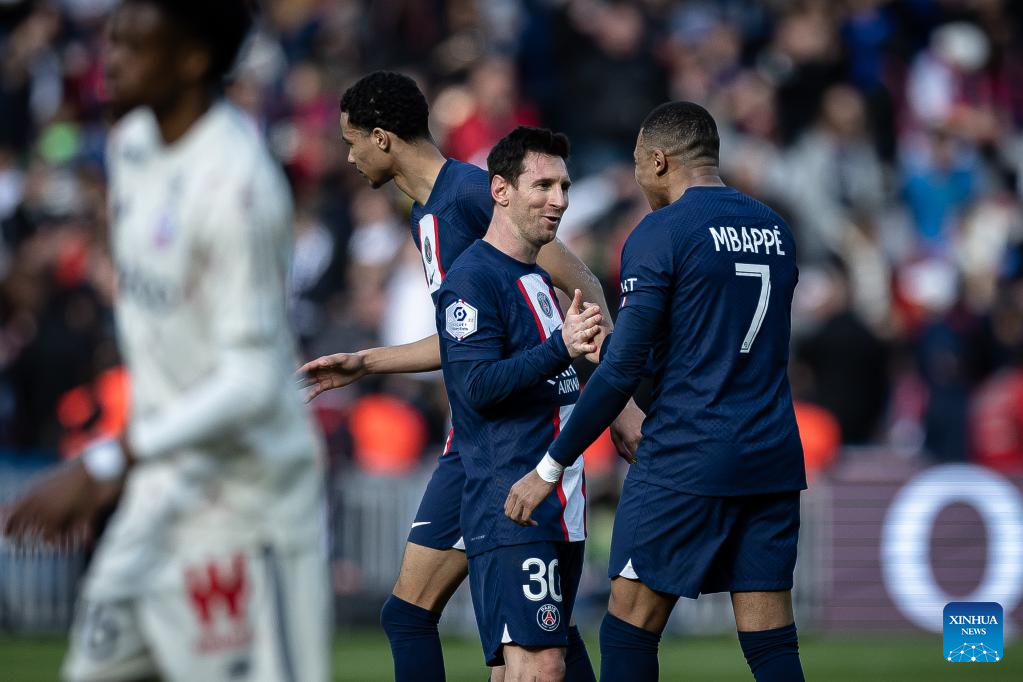 Match de football de Ligue 1 française : Paris Saint-Germain contre Lille